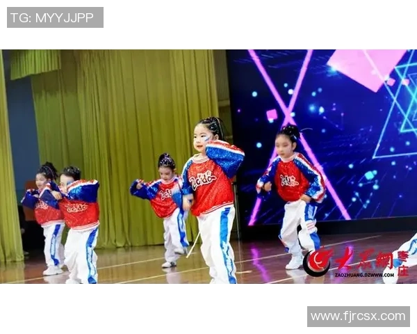 小朋友们的篮球幼儿舞蹈视频快乐动感舞步展现童趣与活力